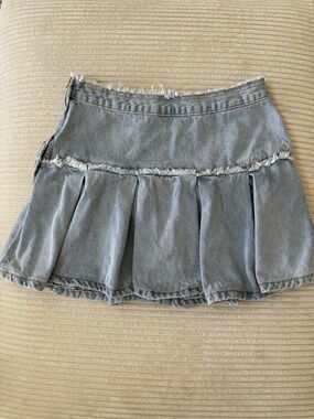 Raw Trim Pleated Mini Skirt Light Blue Denim Women’s By Shein in Size L